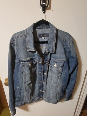 Maurices Women's Blue Denim Jacket